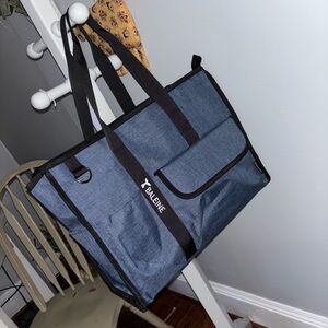 Baleine tote. Carry on bag
